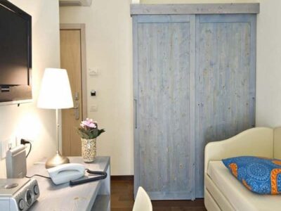 BELLARIA IGEA MARINA (NORTH RIMINI) BARGAIN!!