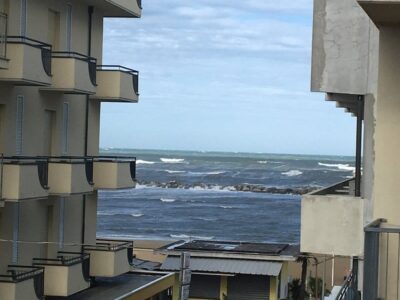 BELLARIA IGEA MARINA (NORTH RIMINI) BARGAIN!!