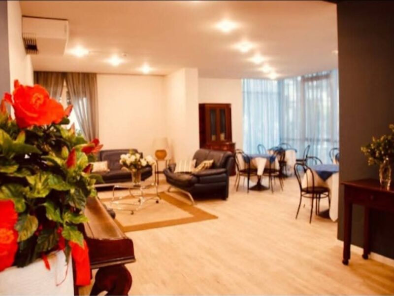 FOR SALE // FOR RENT - HOTEL Esperia