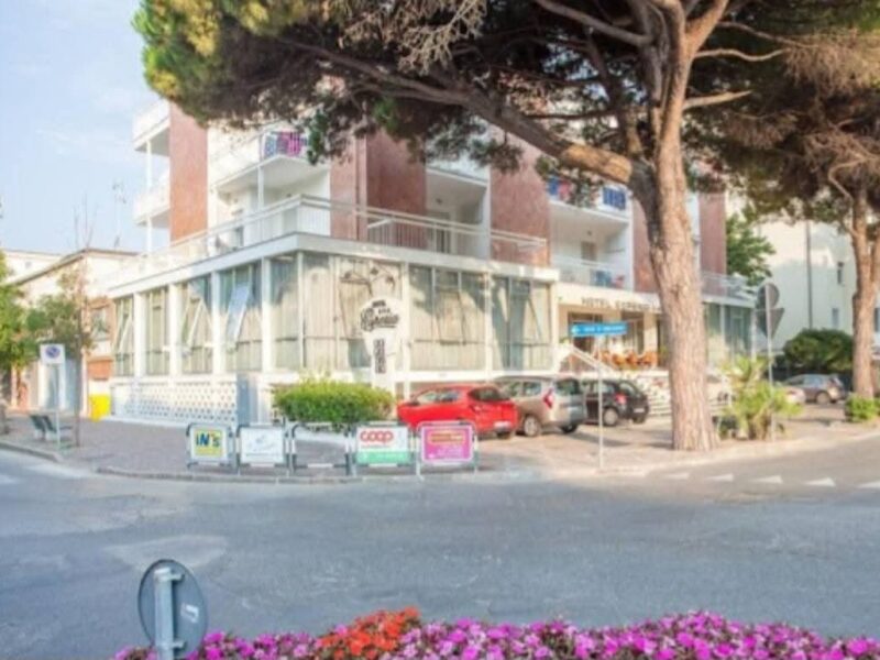 FOR SALE // FOR RENT - HOTEL Esperia